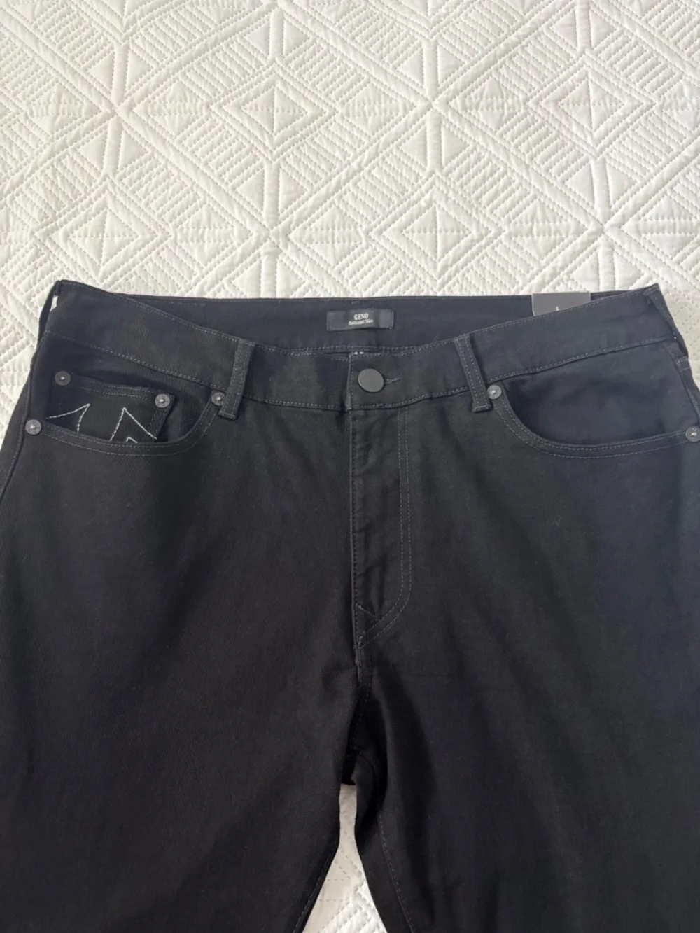 True Religion Geno No Flap SN Relaxed Slim Men's Jeans Body Rinse Black 36 x 32